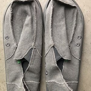 Sanuk men’s boater.
